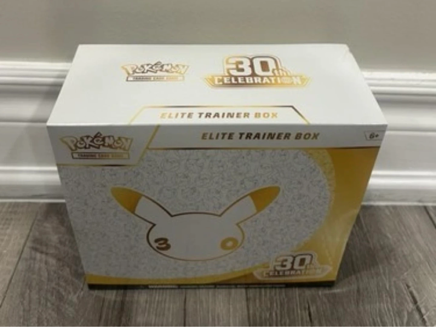 Pokemon TCG 30th Celebration Elite Trainer Box - photo 2