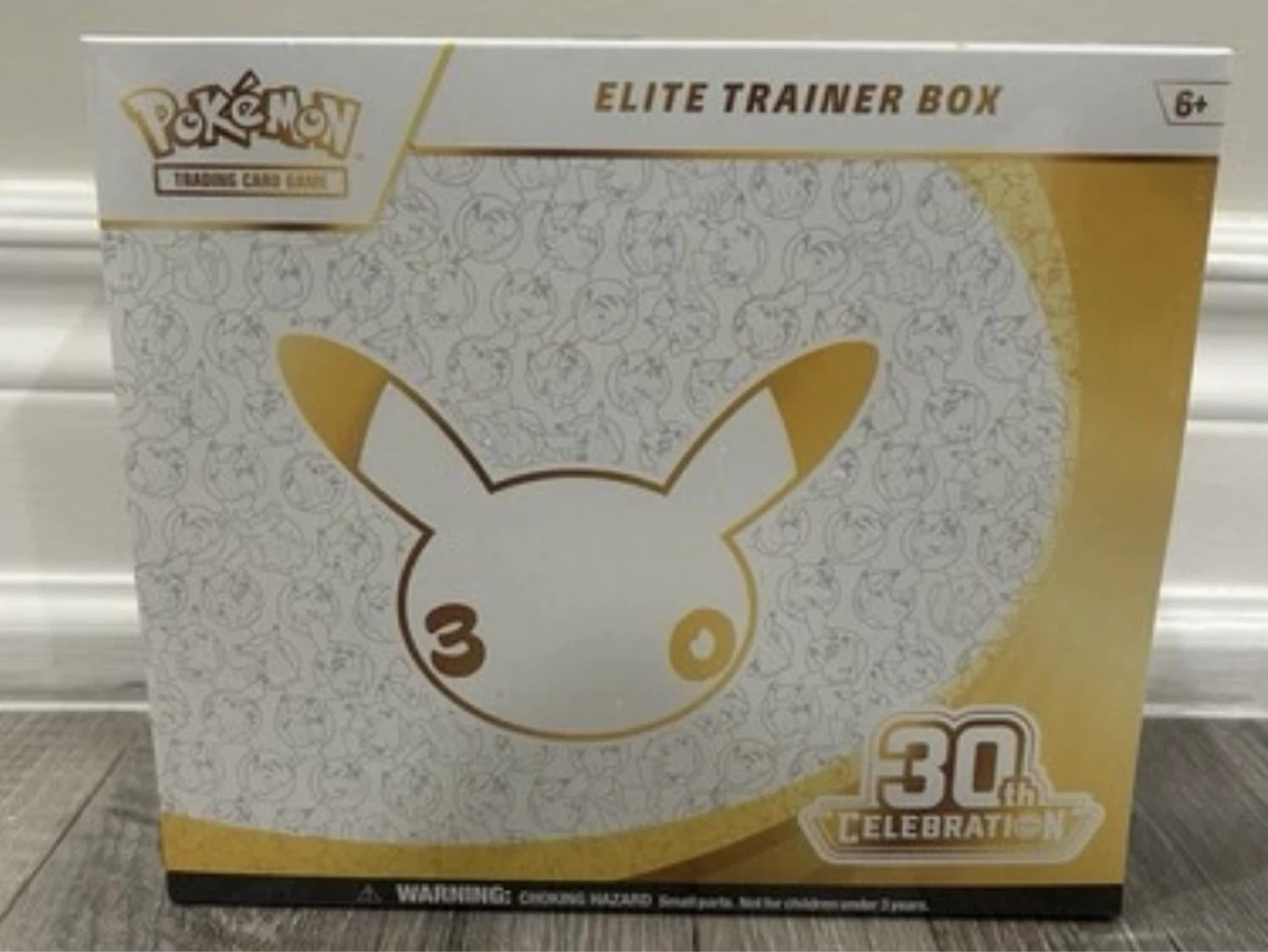 Pokemon TCG 30th Celebration Elite Trainer Box - photo 4