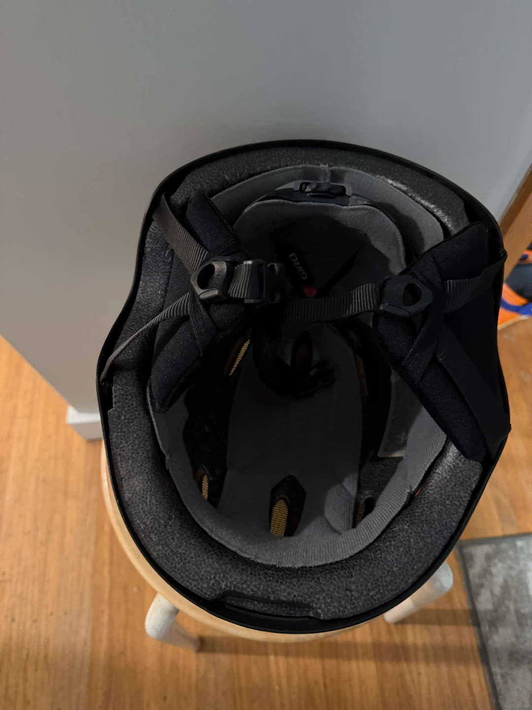Giro Matte Black Ski and Snowboard Helmet - photo 4