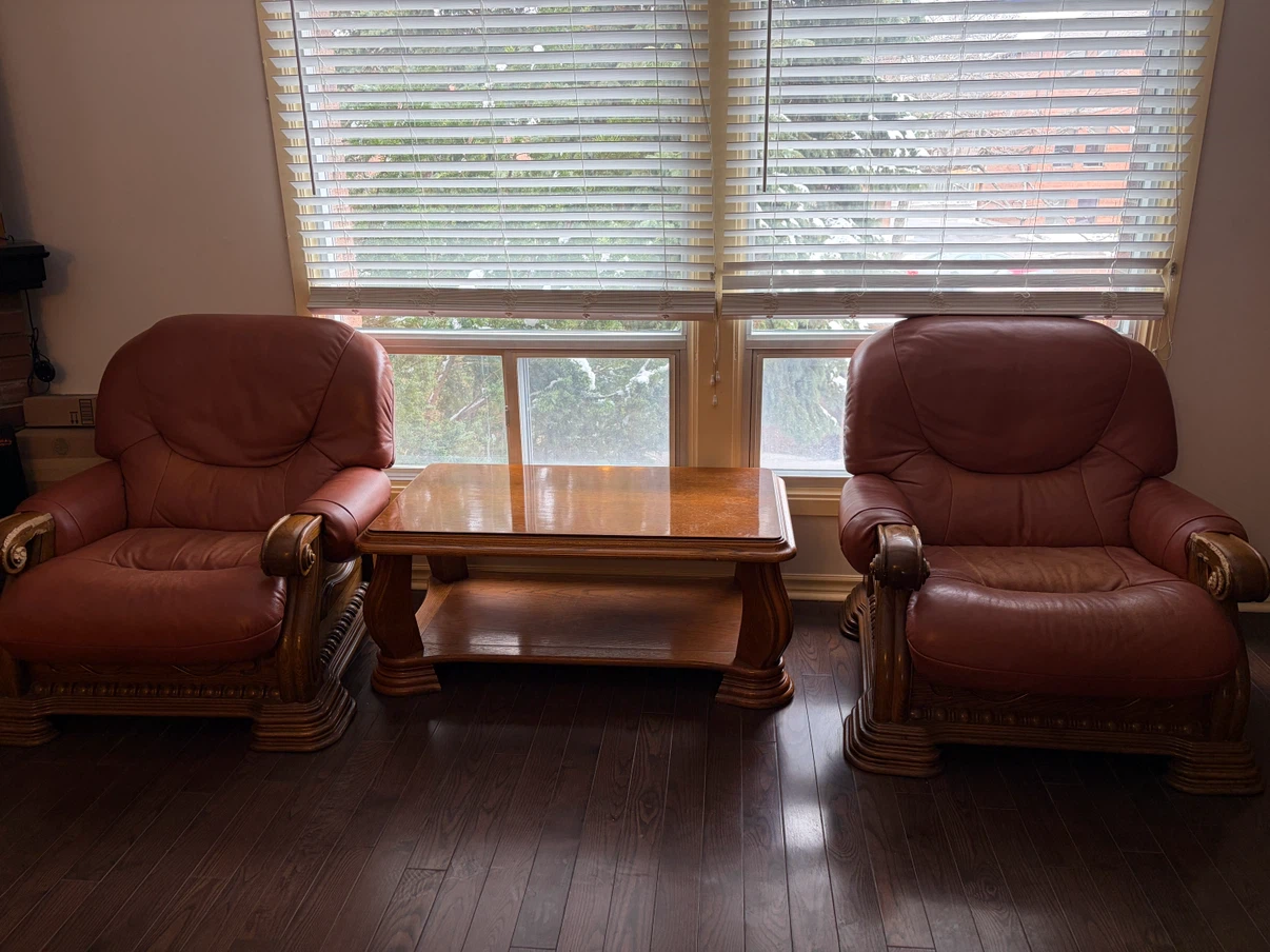 Leather Sofa and Two Armchairs Set