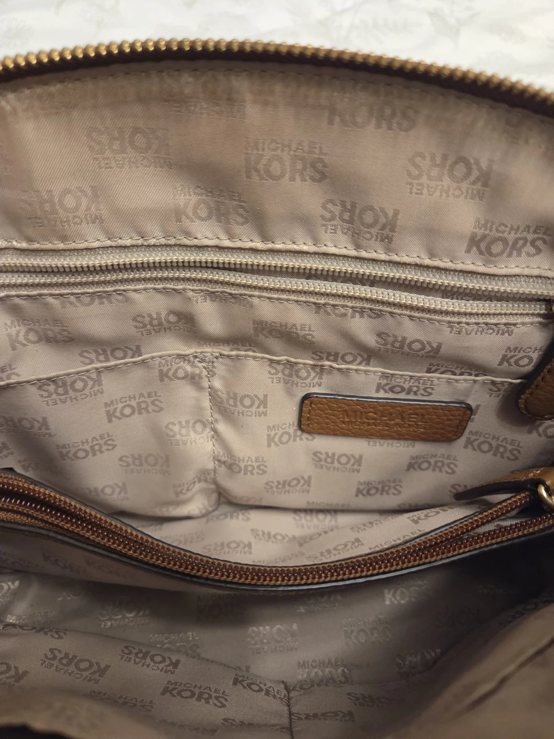 Michael Kors Handbag and Wallet Set - photo 4