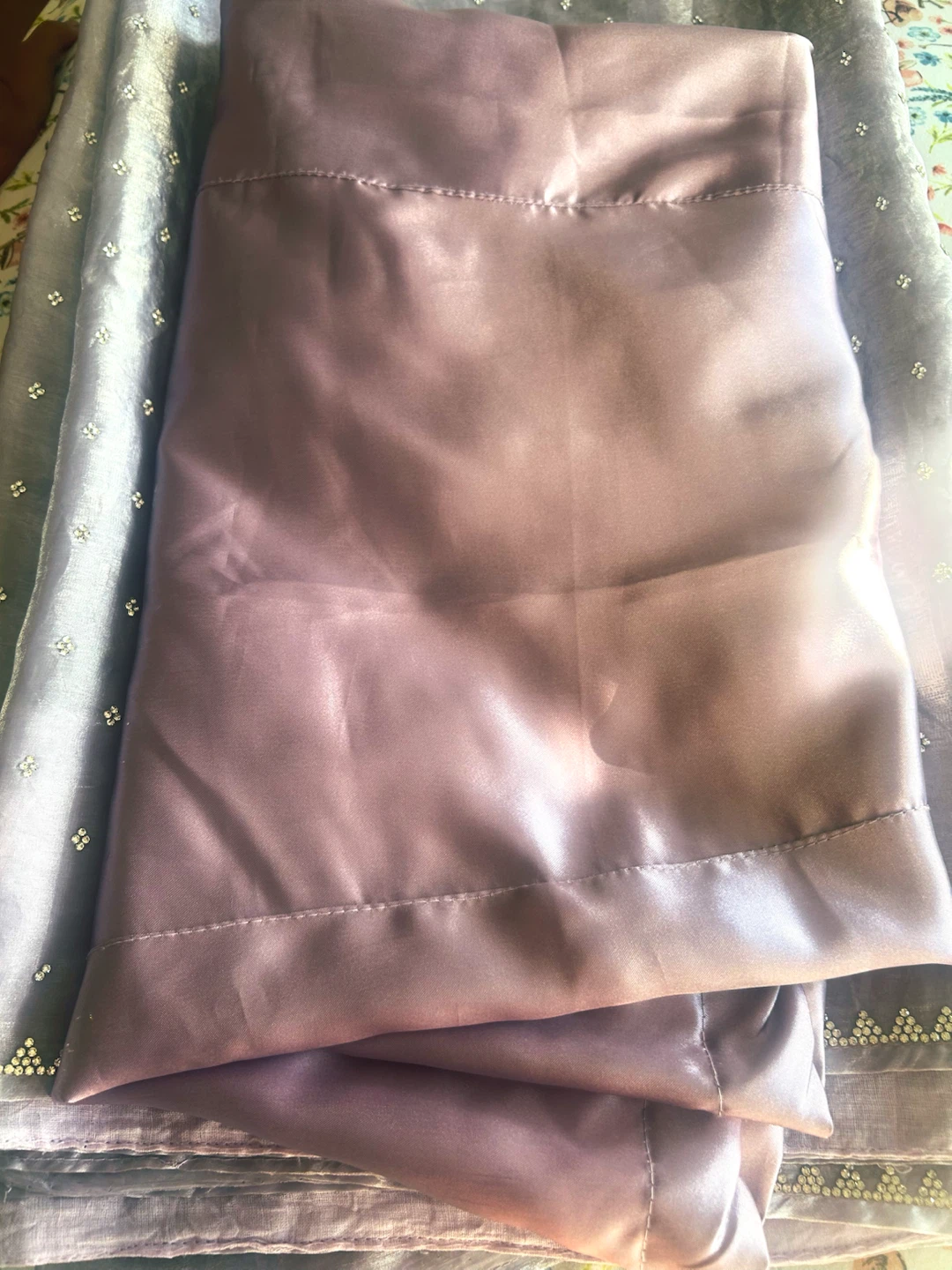 Lavender Saree with Crystal Embellishments - photo 4