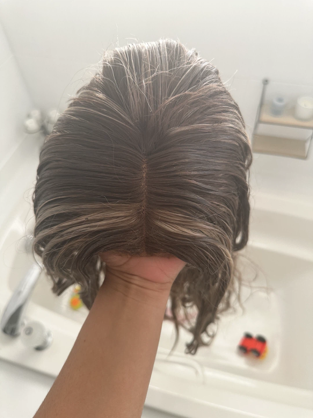Used Long Wavy Brown Highlight Lace Front Wig - photo 4