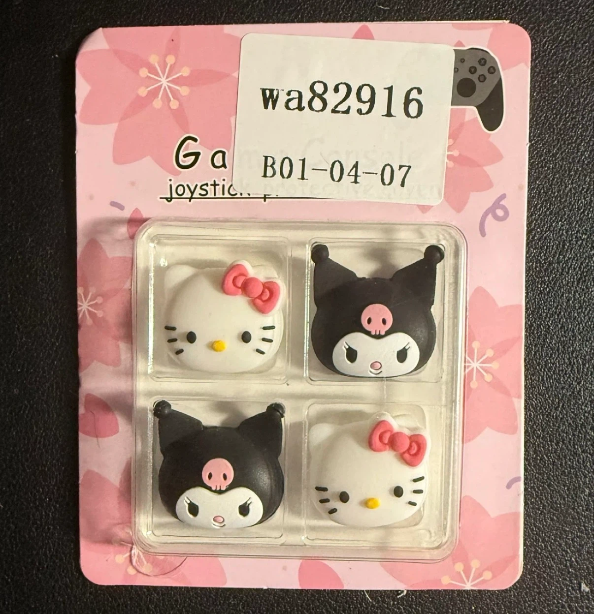 HELLO KITTY & KUROMI THUMB GRIPS