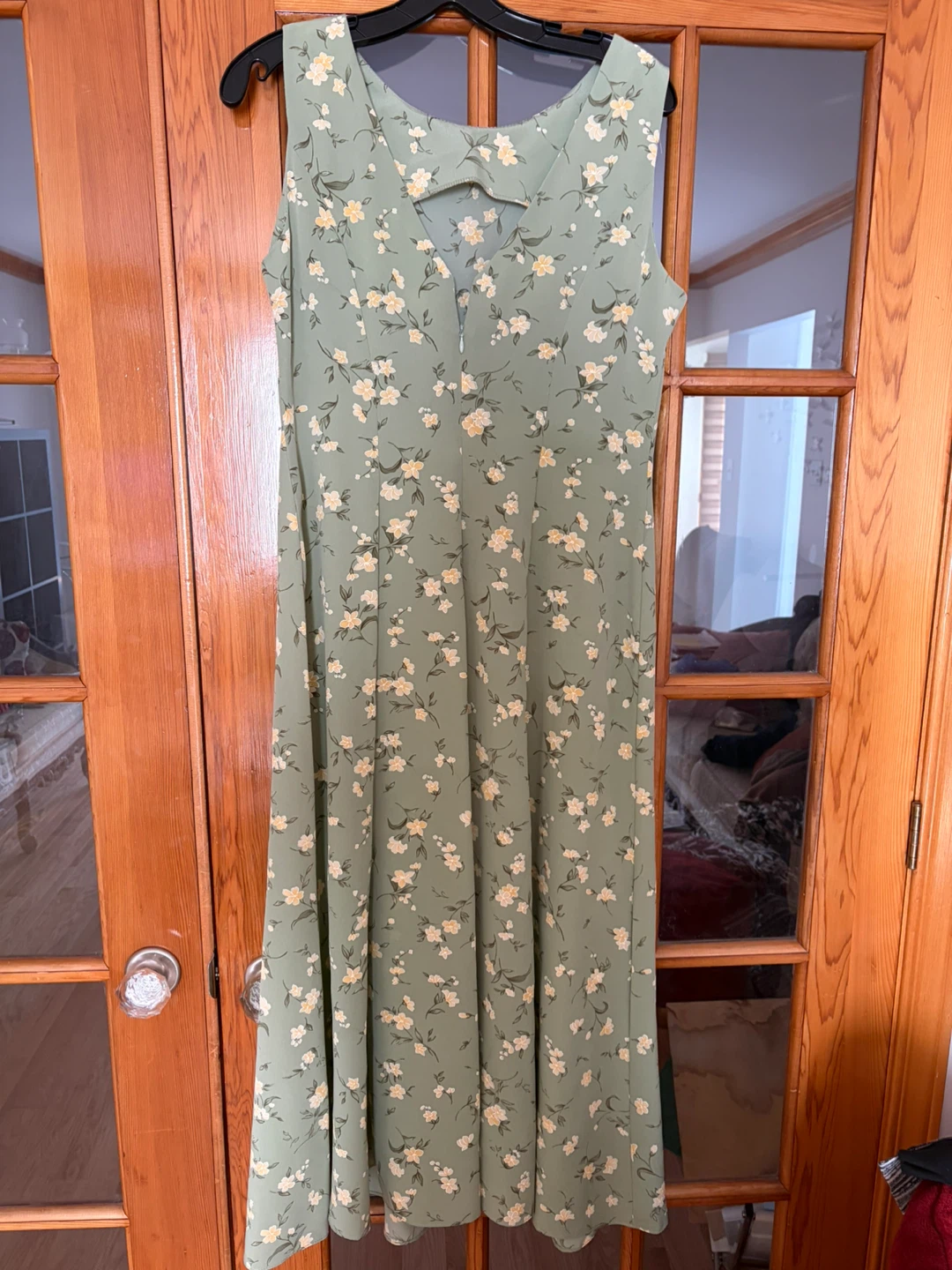 Lindor Petite Floral midi Dress fits size 12 - photo 2