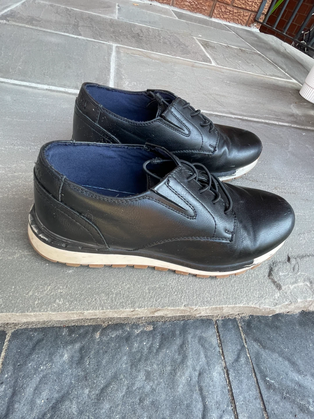 Kenneth Cole Black Casual kid's Shoes size 4