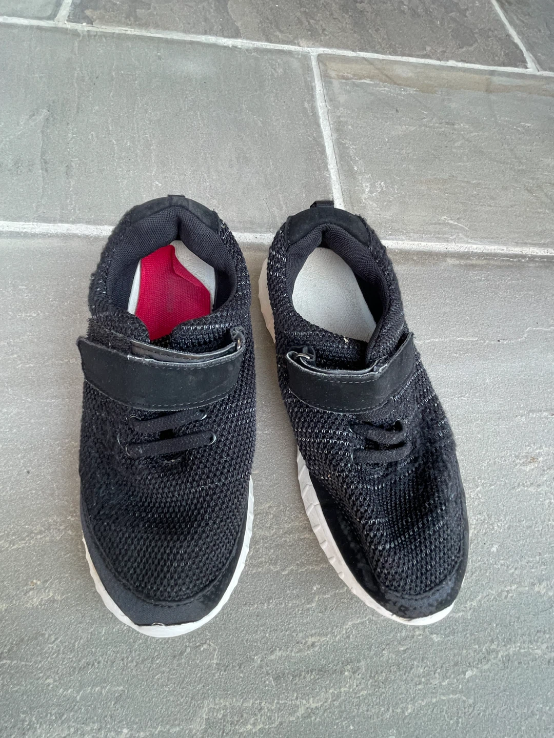 Black mesh sneakers kids size 4
