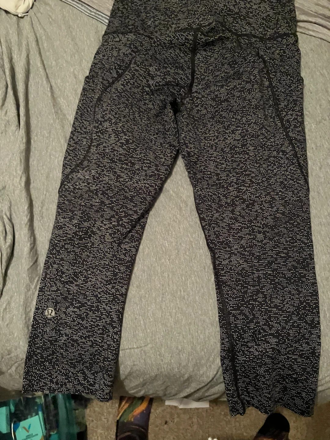 Lululemon Women's Athletic Leggings size 6 - photo 2