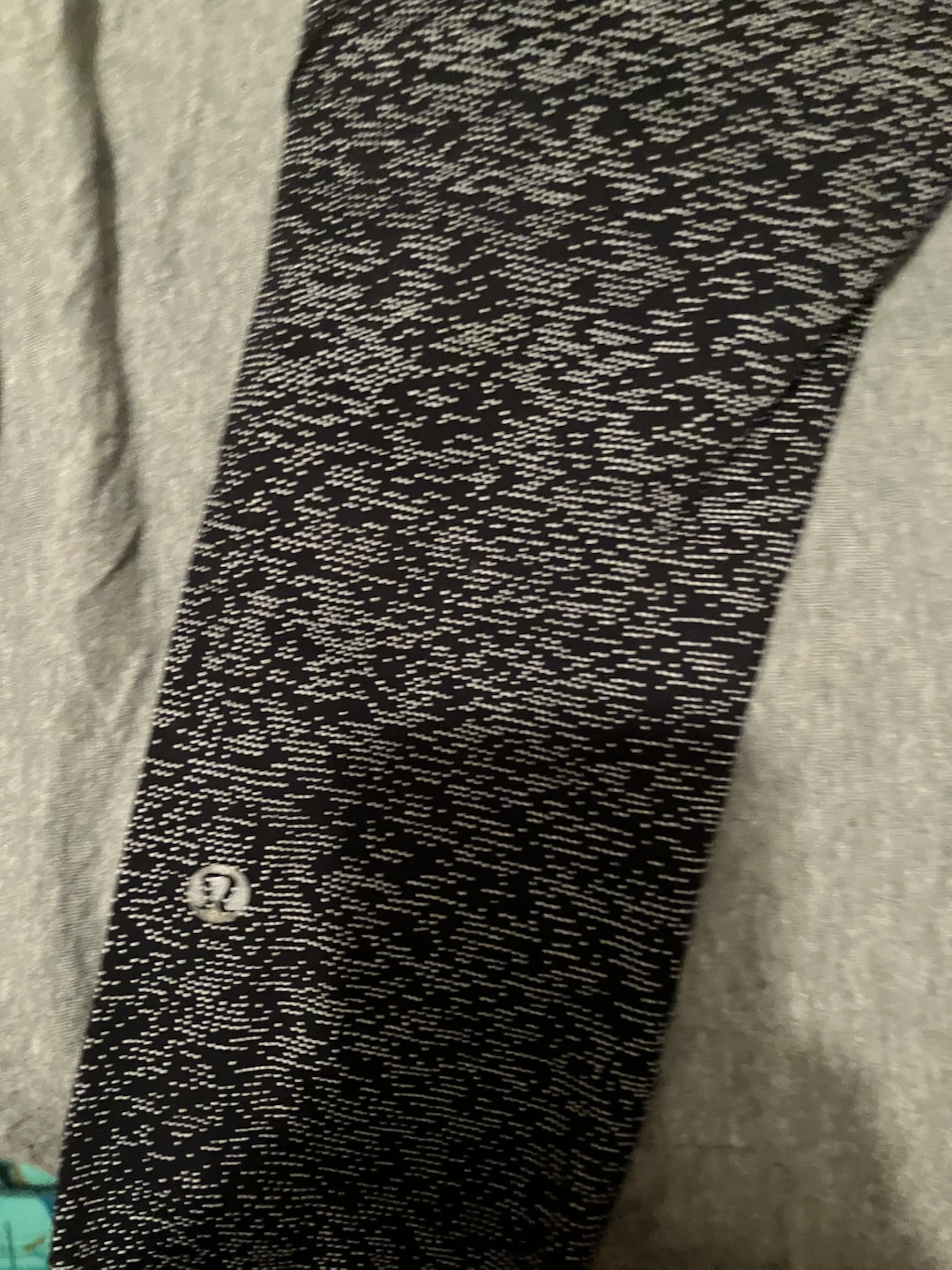 Lululemon Women's Athletic Leggings size 6 - photo 4