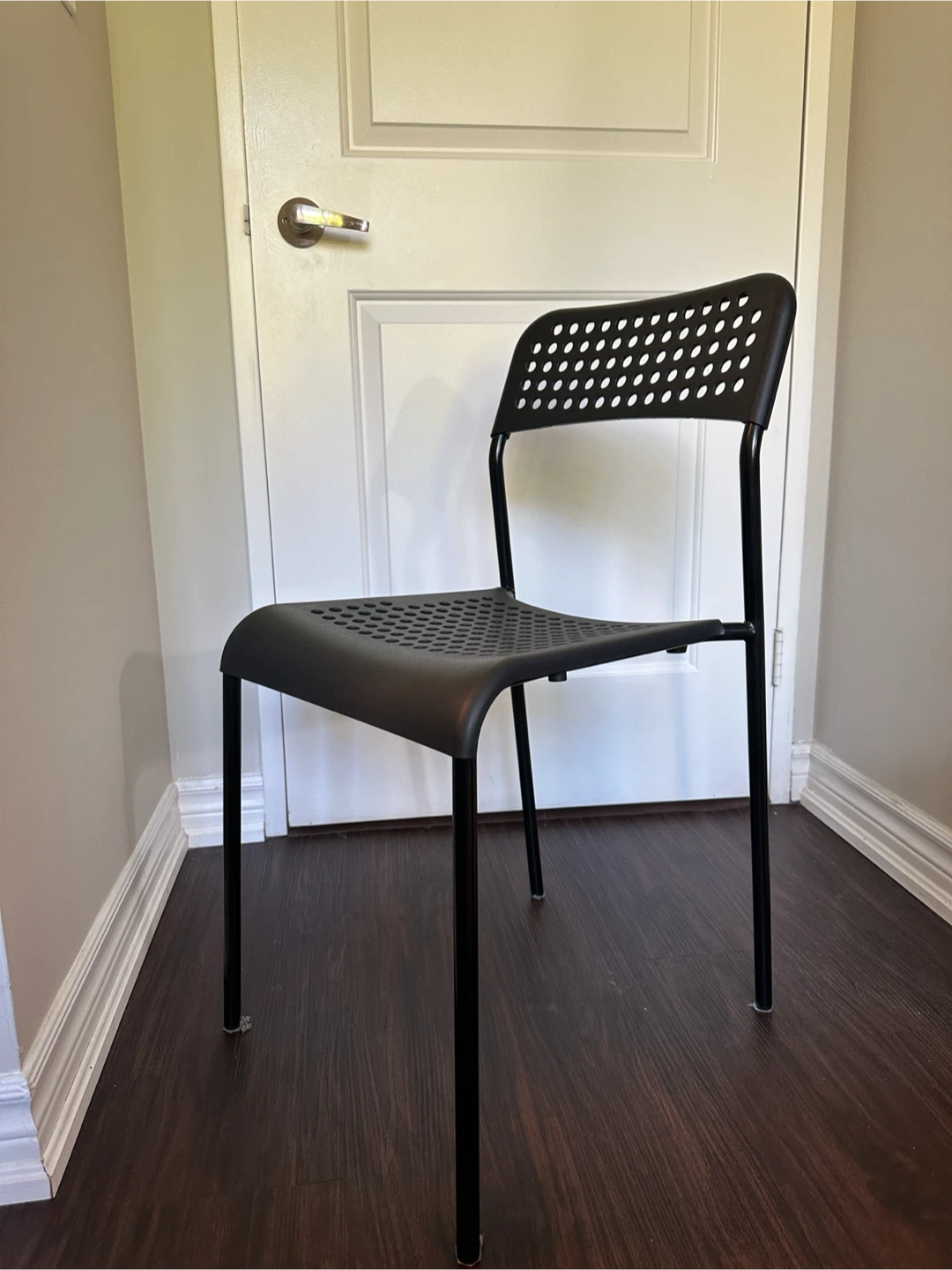 Computer Desk & Ikea Chair - photo 4