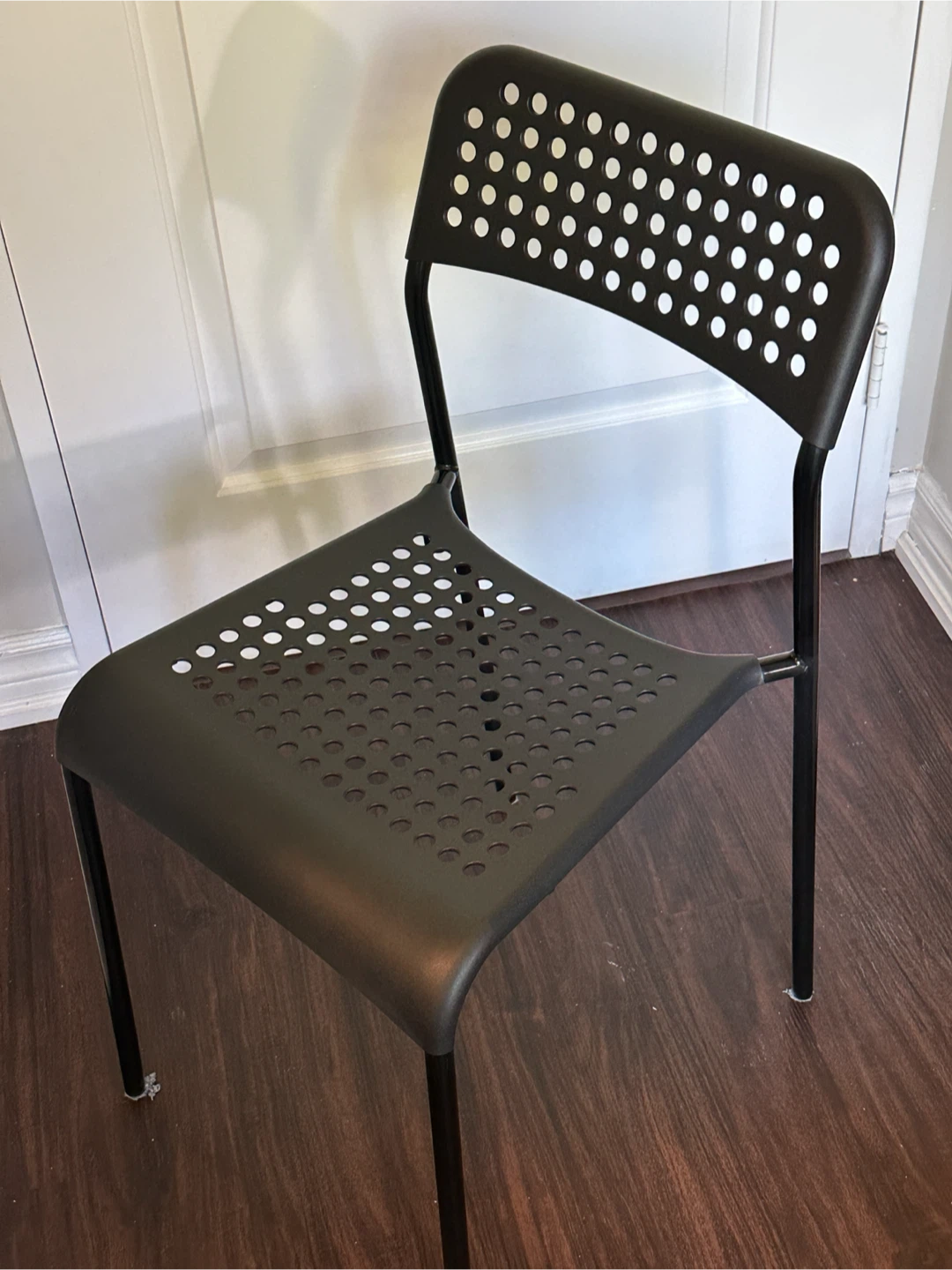 Computer Desk & Ikea Chair - photo 5