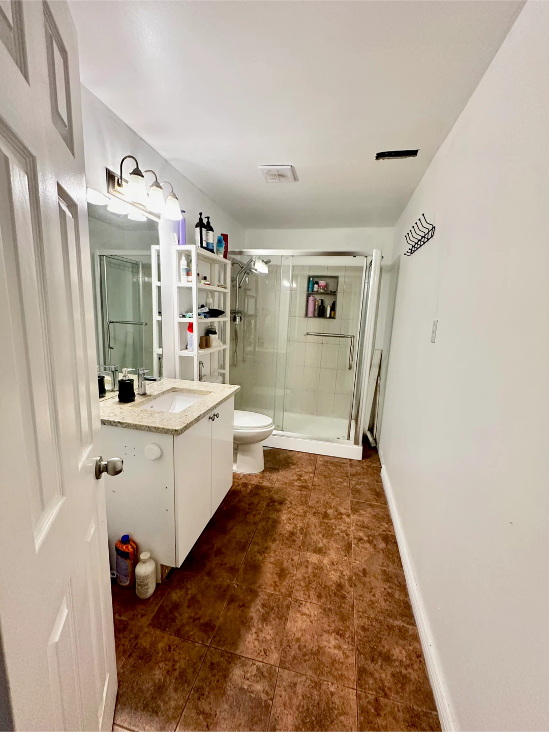 Short-Term or Long-Term Room for Rent in Richmond Hill - photo 5