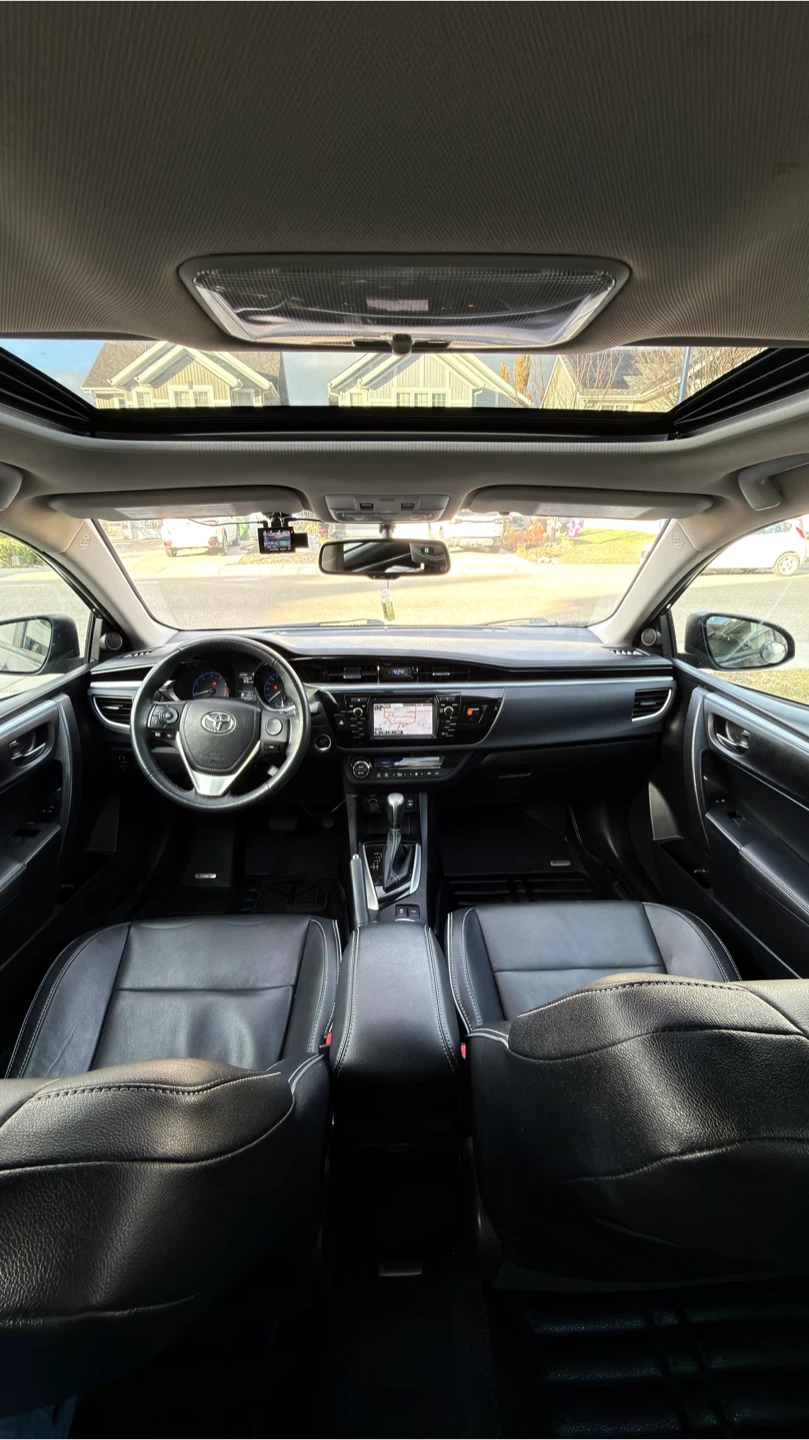 Toyota Corolla Sedan - photo 3