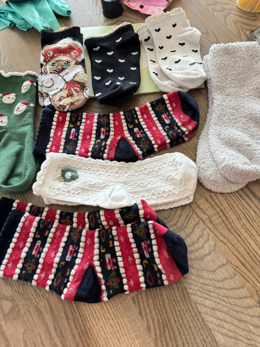 New:Assorted Women's Casual Socks - Set of 7