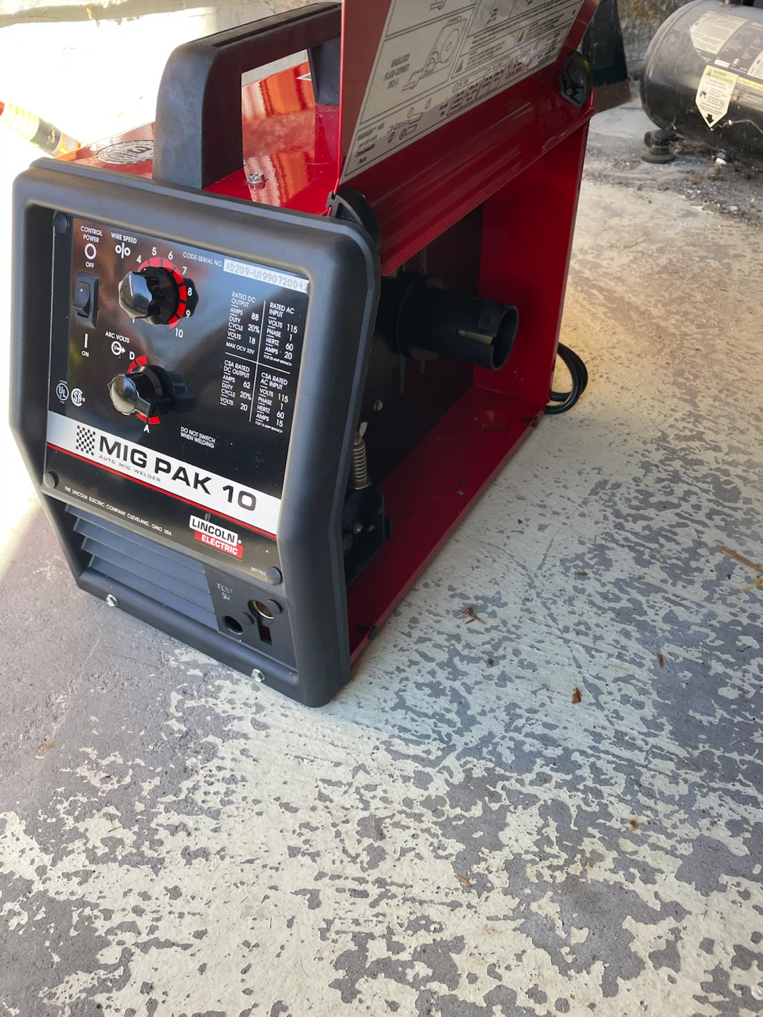 Lincoln Electric Mig Pak 10 Auto MIG Welder - photo 3