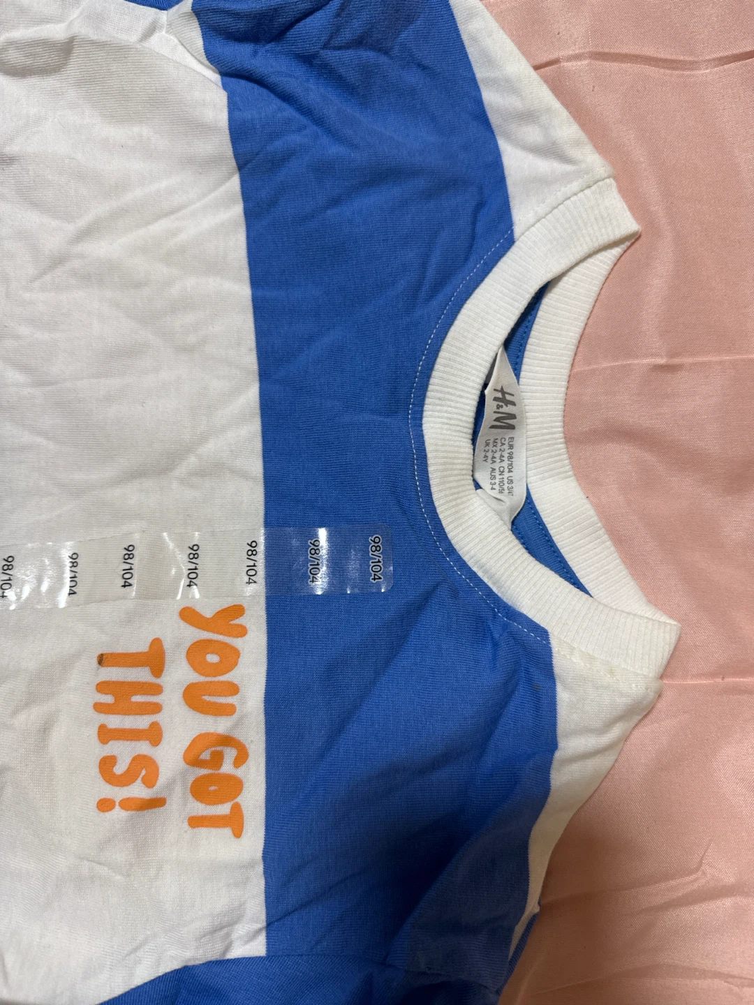 H&M Kids sweatshirt and t shirt with sonic socks - photo 4
