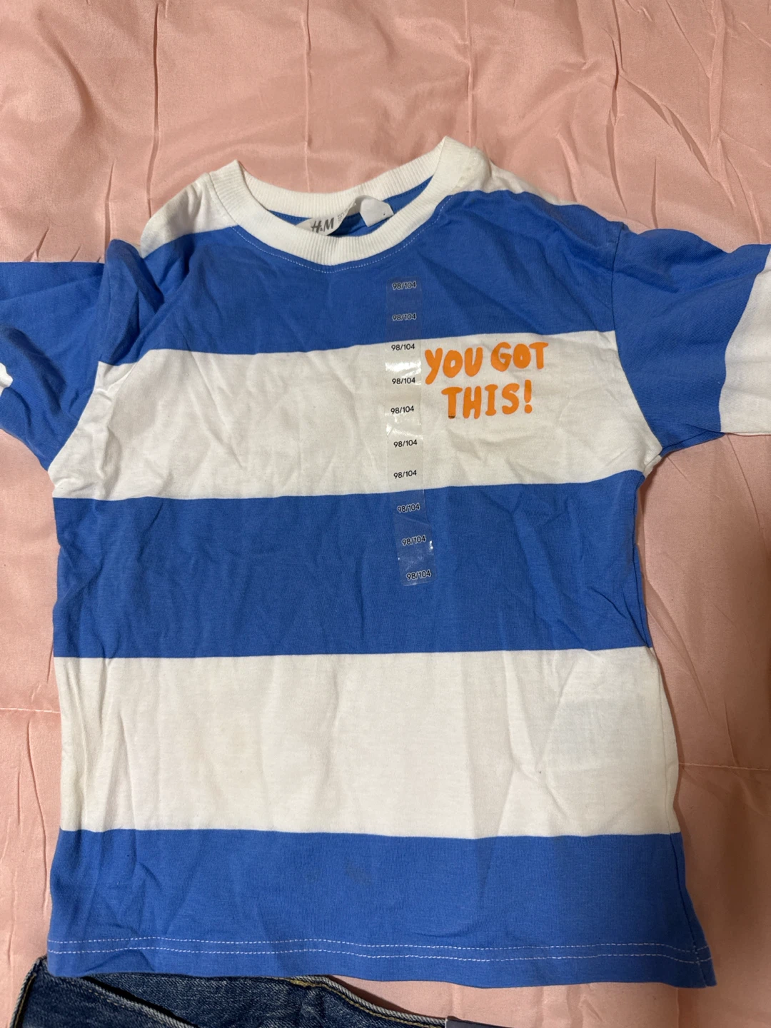 H&M Kids sweatshirt and t shirt with sonic socks - photo 5