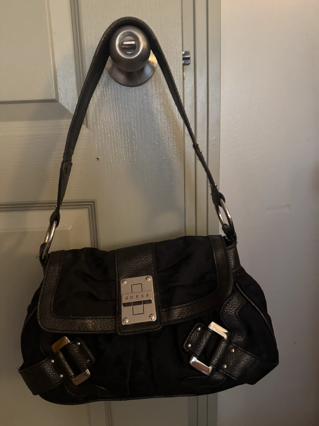 Guess black shoulder bag and matching wallet set - photo 5