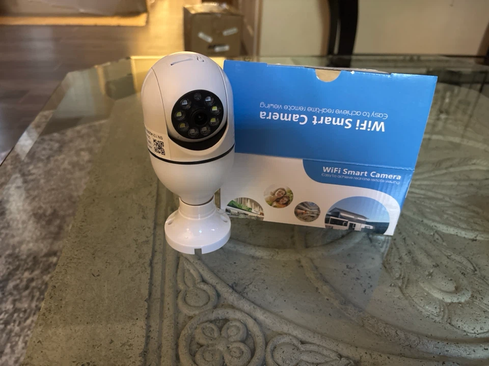 WiFi Smart Light Bulb Security Camera - photo 2