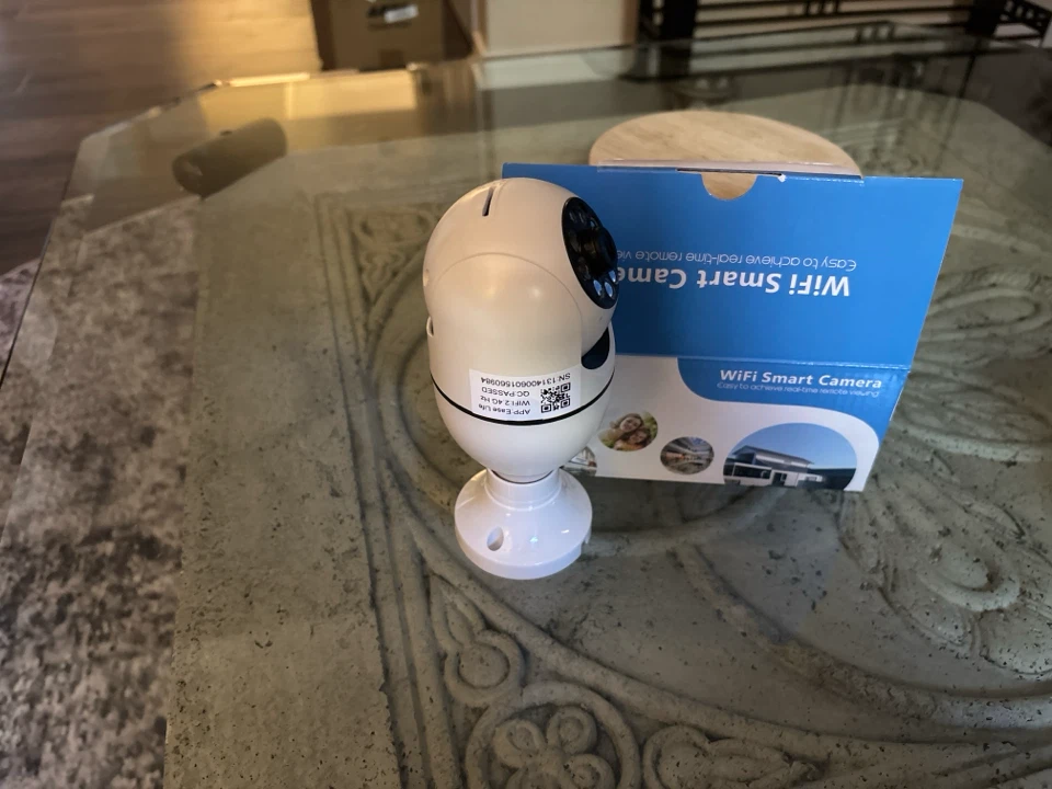 WiFi Smart Light Bulb Security Camera - photo 3