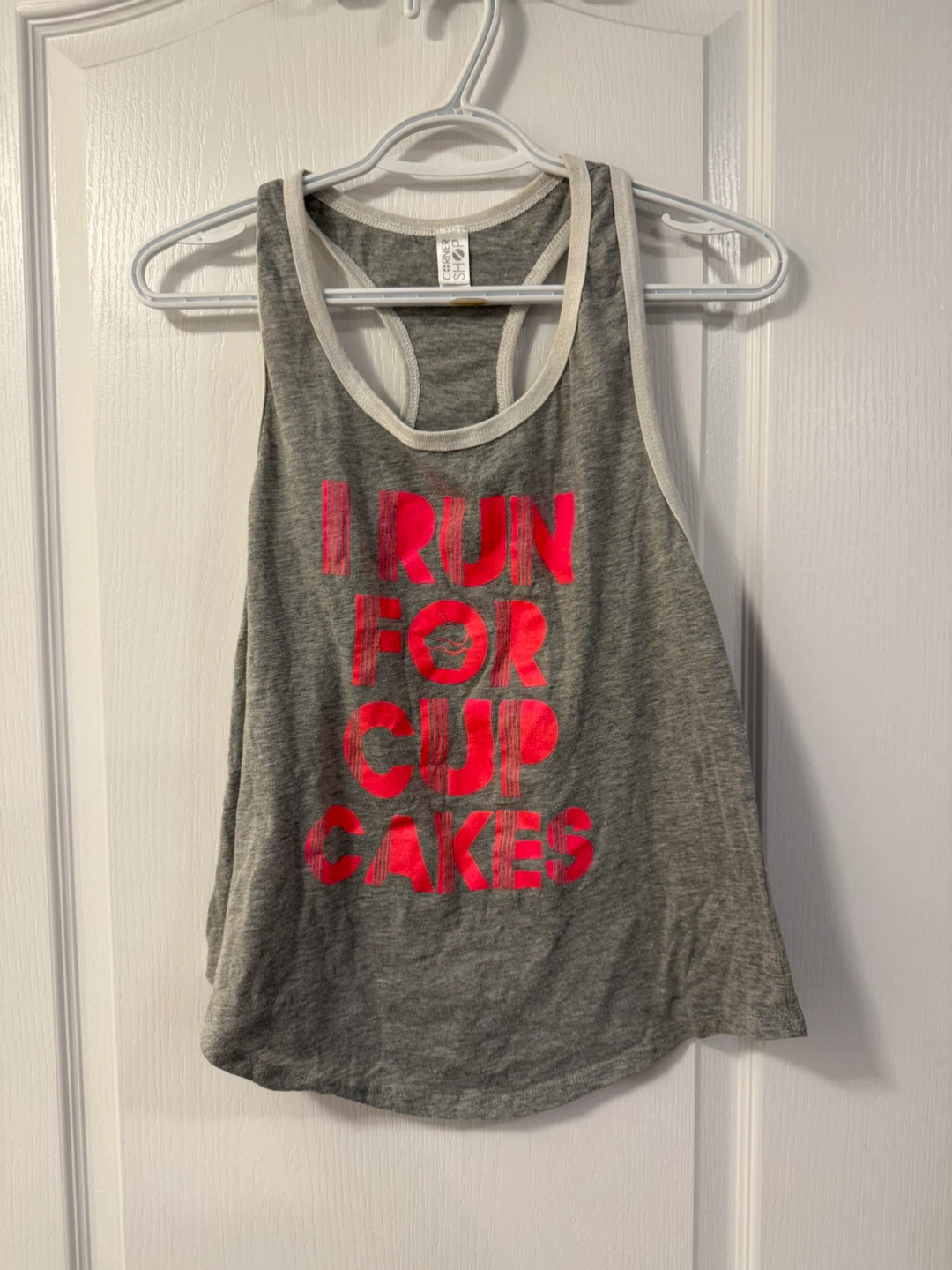 Corner Shop I Run For Cupcakes Tank Top Grey