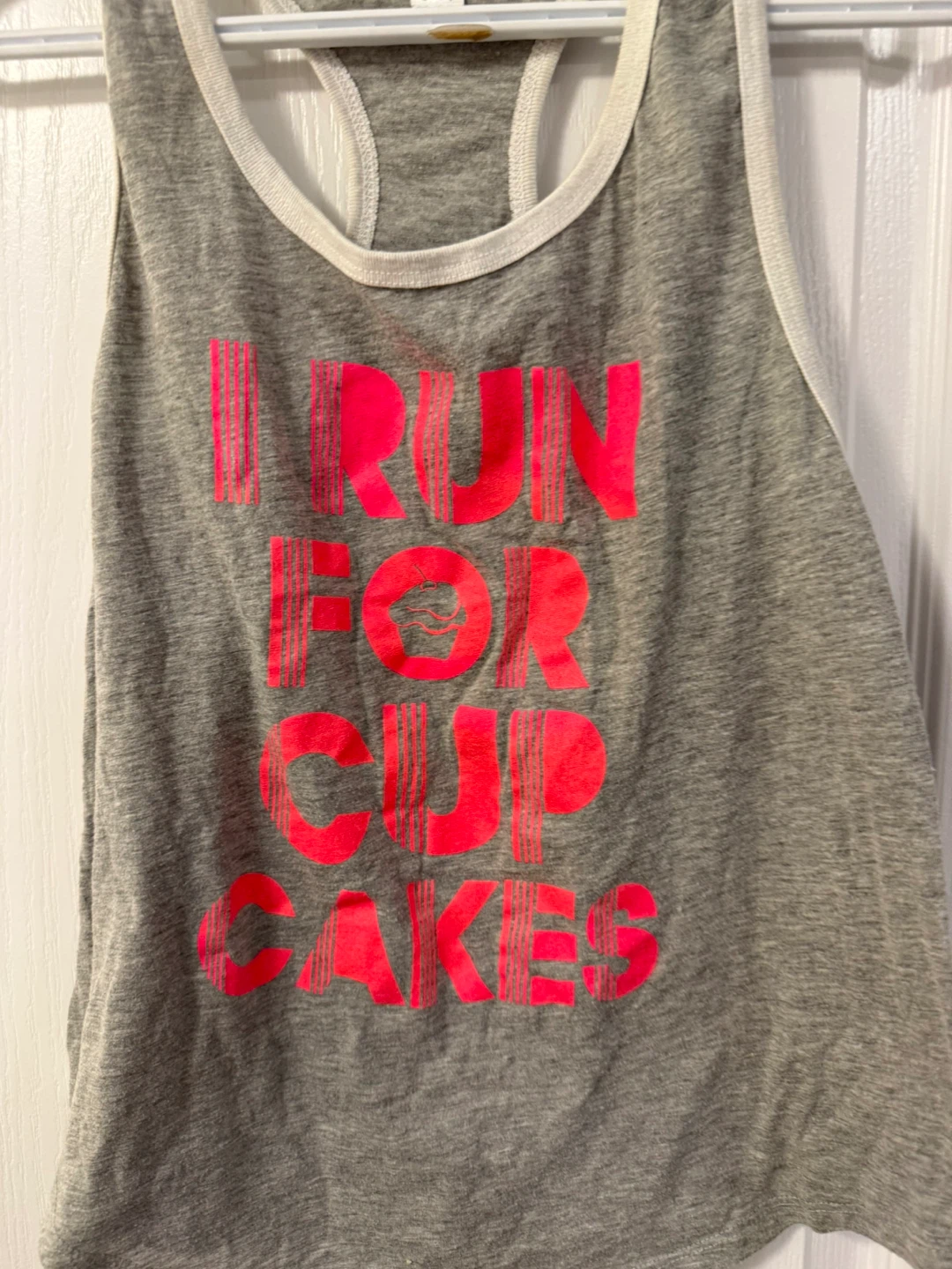 Corner Shop I Run For Cupcakes Tank Top Grey - photo 2