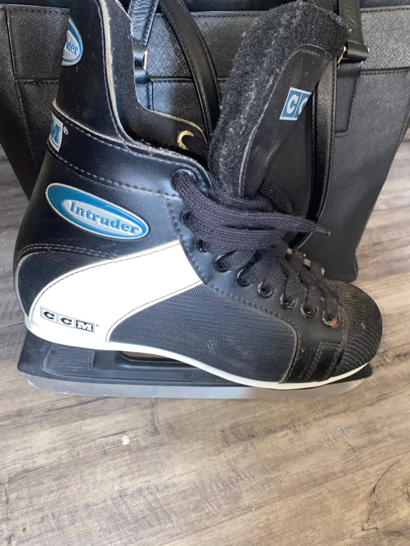 CCM Intruder Hockey Skates size 8 - photo 2