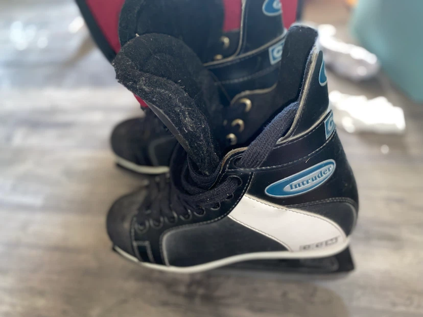 CCM Intruder Hockey Skates size 8 - photo 3