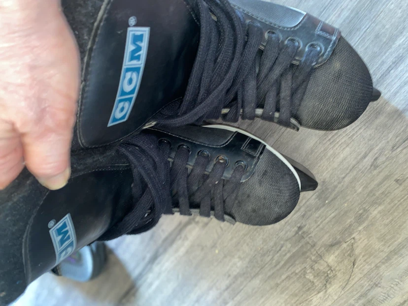 CCM Intruder Hockey Skates size 8 - photo 4