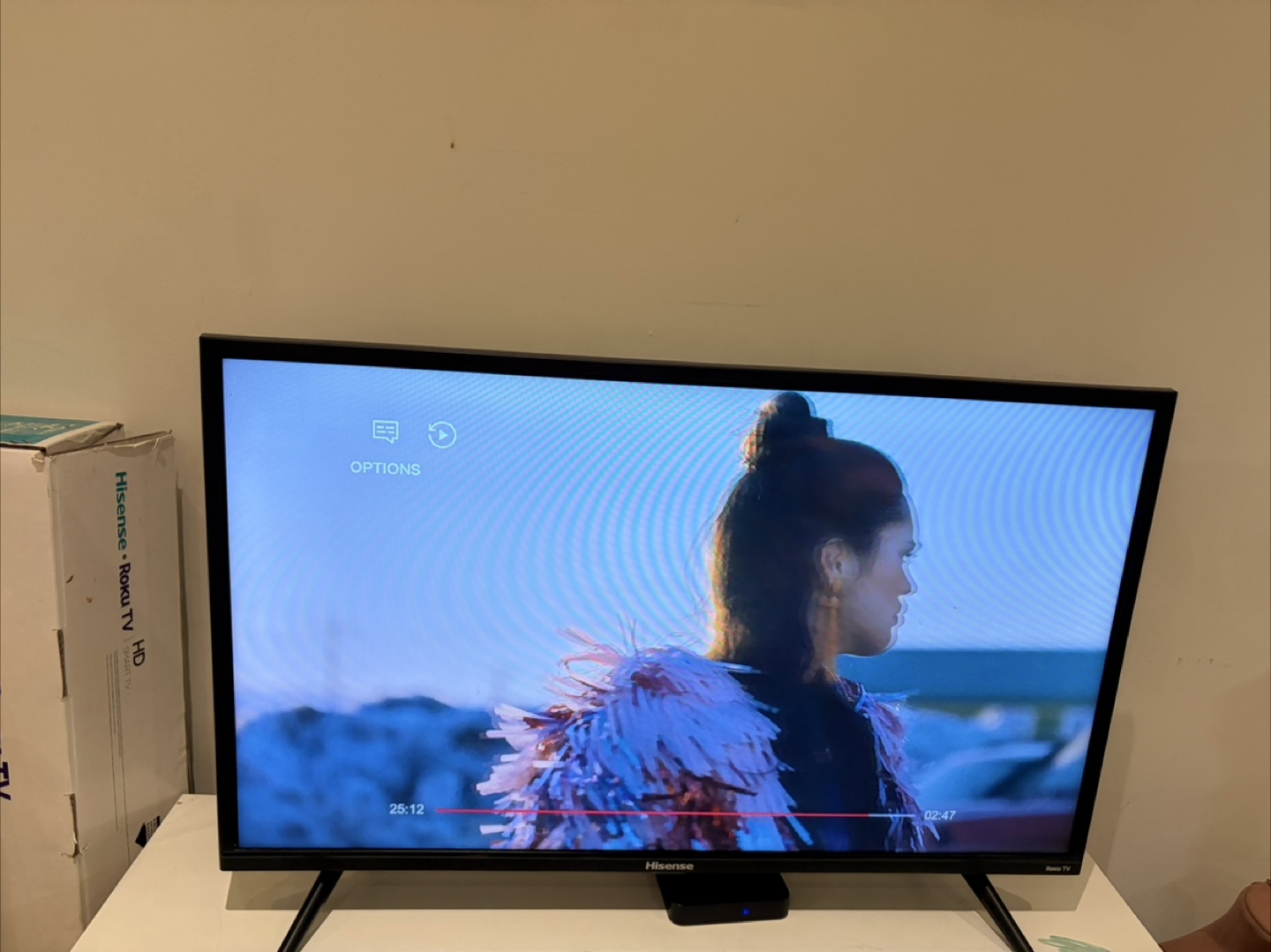Hisense 32 inch Roku Smart TV