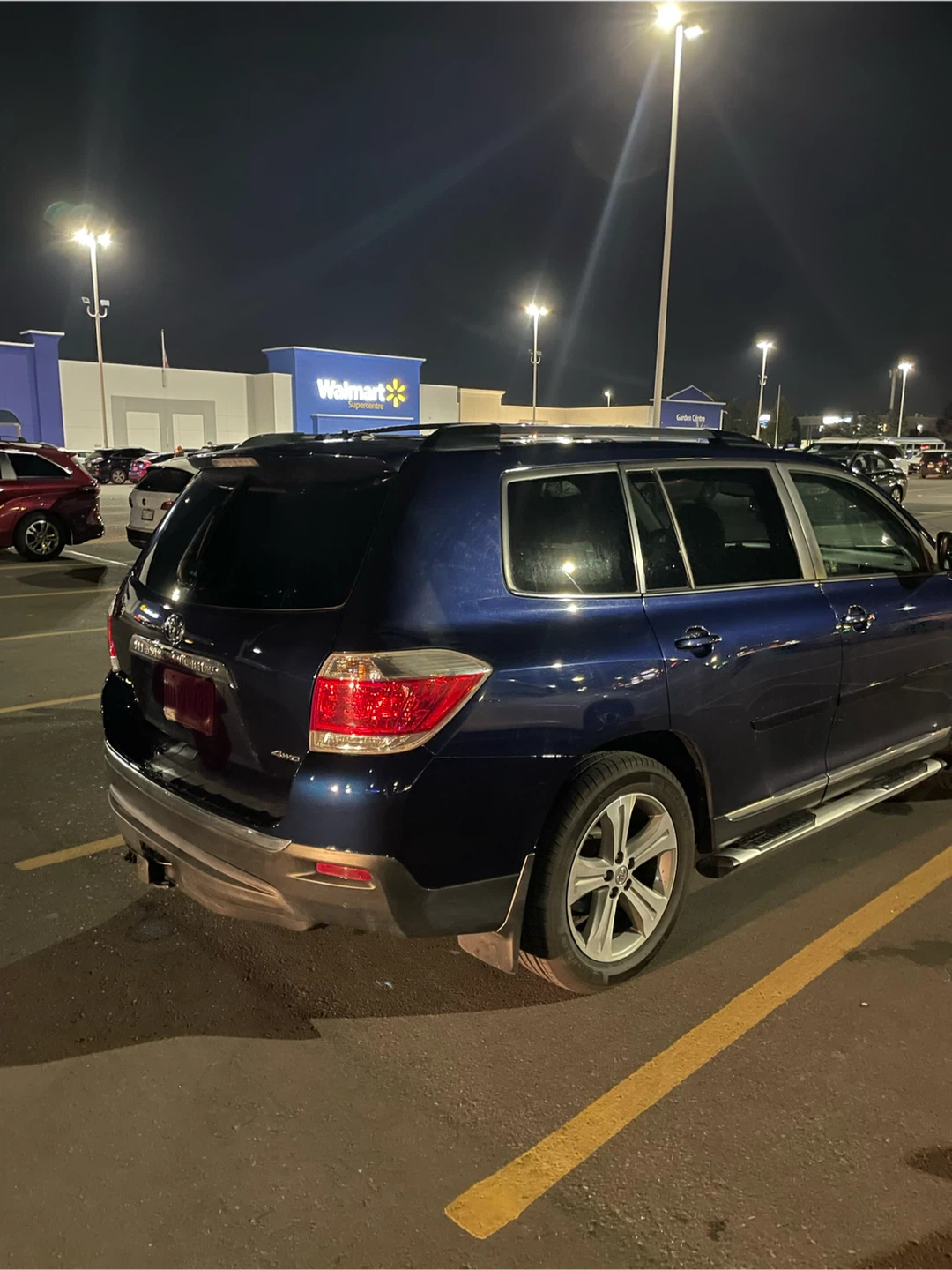 Toyota Highlander SUV - photo 3