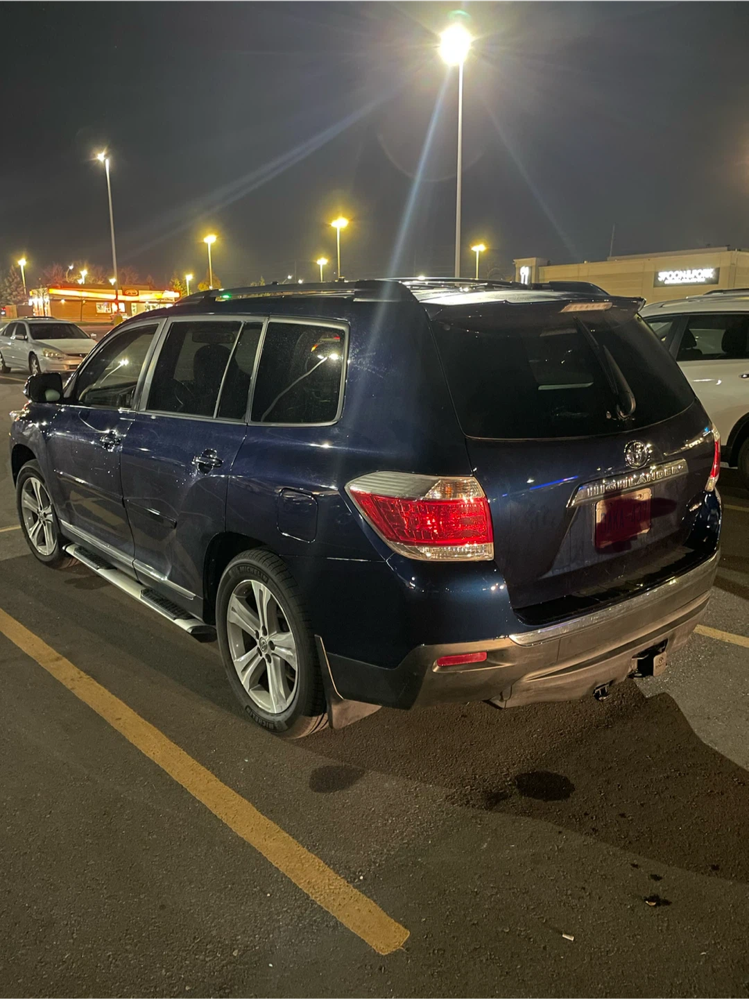 Toyota Highlander SUV - photo 4
