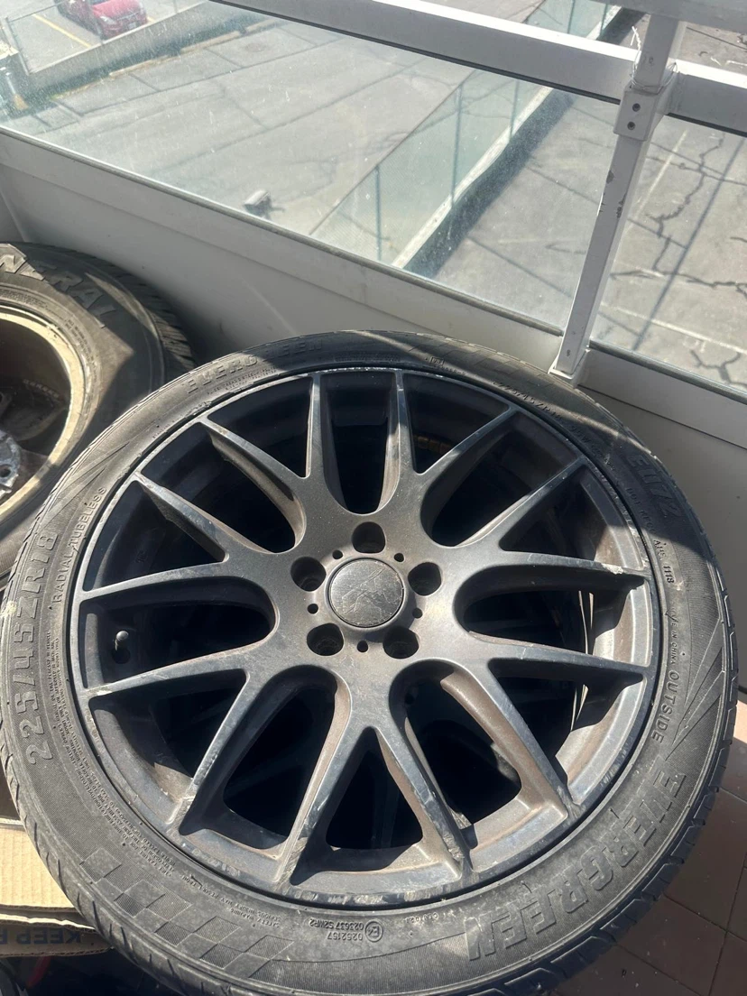 Evergreen EU72 Tires and Rims 225/45R18 - photo 3