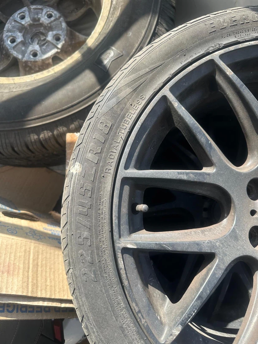 Evergreen EU72 Tires and Rims 225/45R18 - photo 4