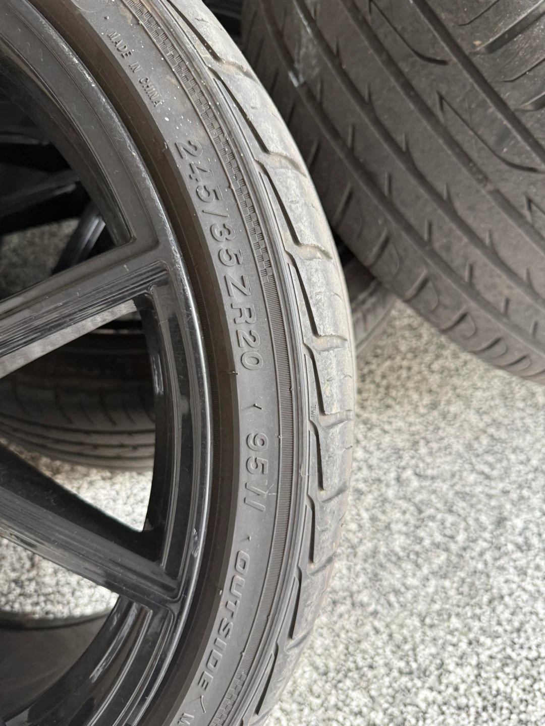 Mazzini 245/35ZR20 Tires with Alloy Wheels - photo 4