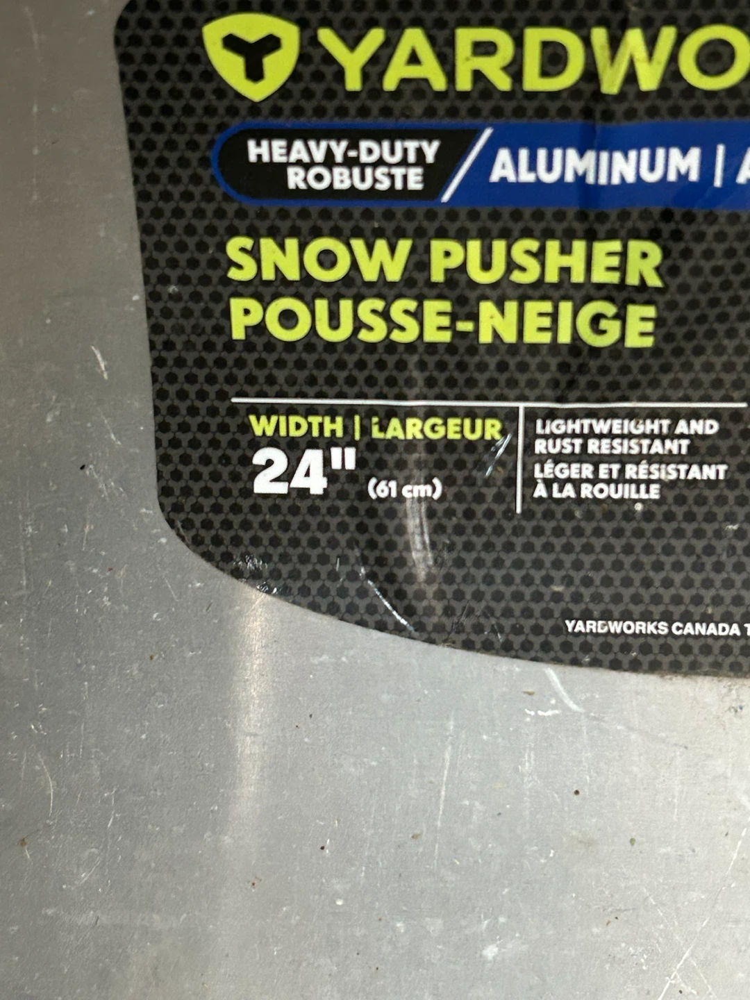 Yardworks 24-inch Aluminum Snow Pusher - photo 4