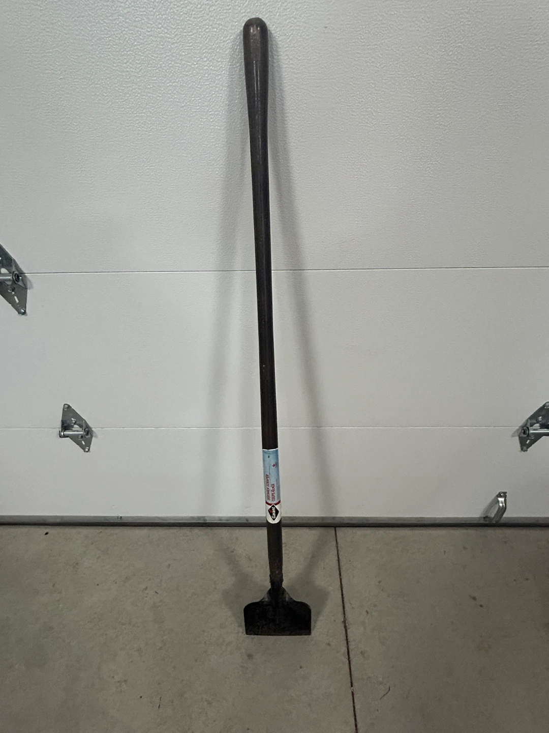 Garant Nordic Series Sidewalk Scraper