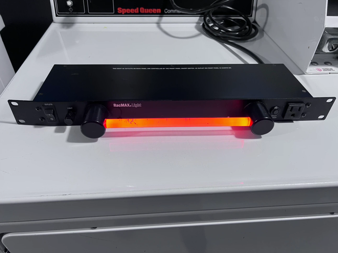 Panamax RacMAX Light RML200 Surge Suppressor - photo 2