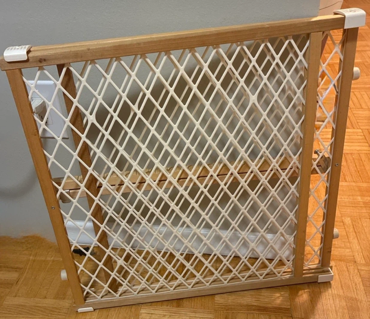 Plastic Safety Gate - photo 3