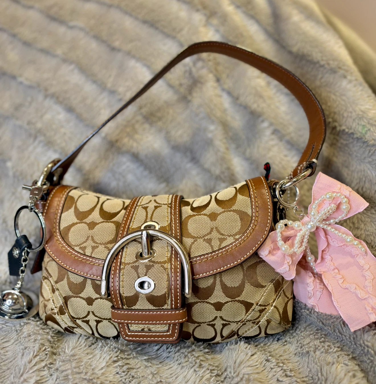 rare Coach Signature soho Shoulder Bag