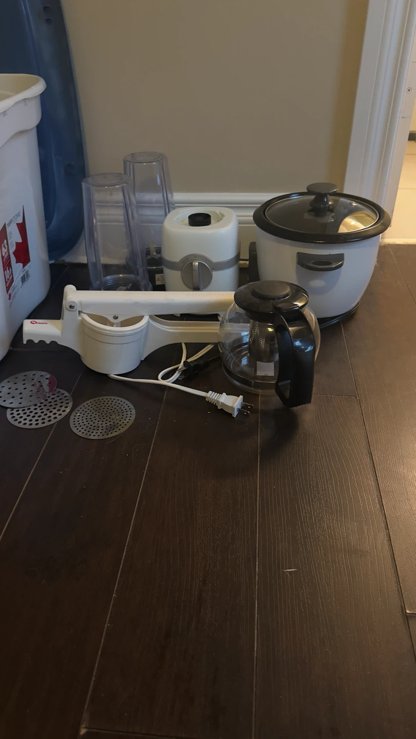 MOVING SALE – Everything Must Go! 📦 - photo 2