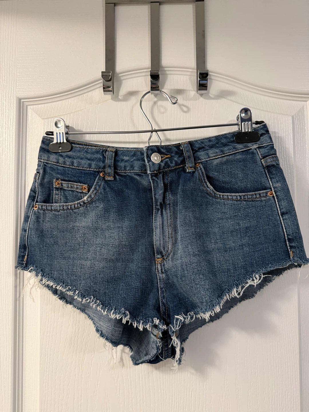 Topshop Moto Blue Denim Raw Hem Jean Shorts - photo 2