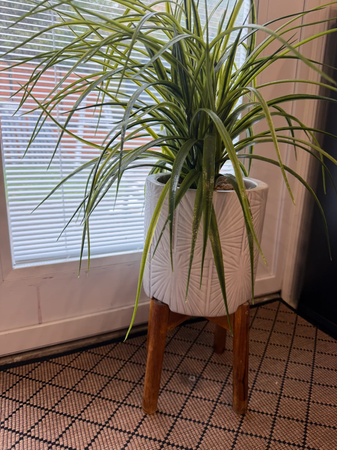 Artificial plant and stand - photo 2