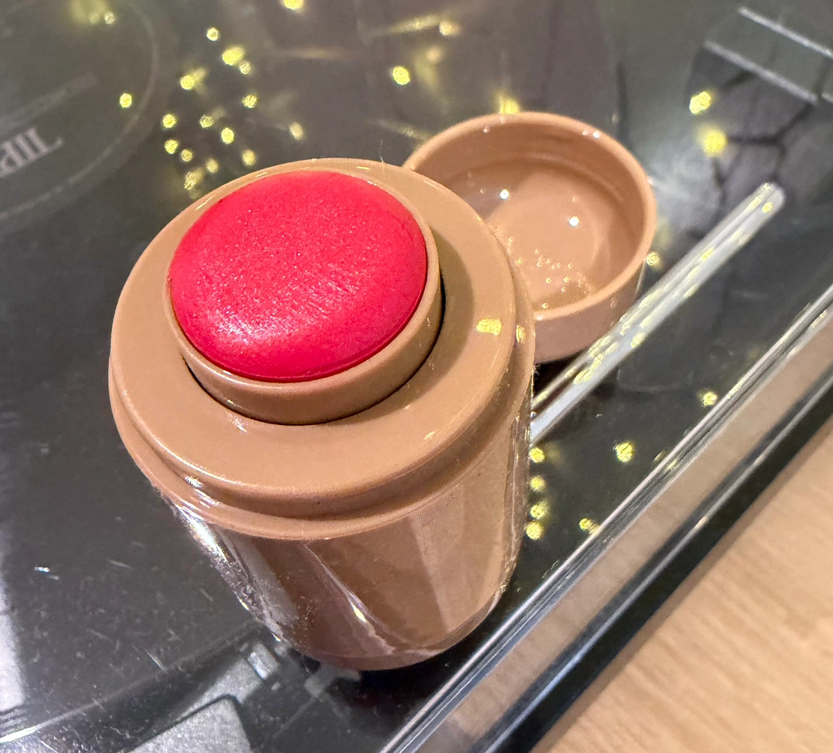 Free Rhode Pocket Blush in Candy Apple - photo 2