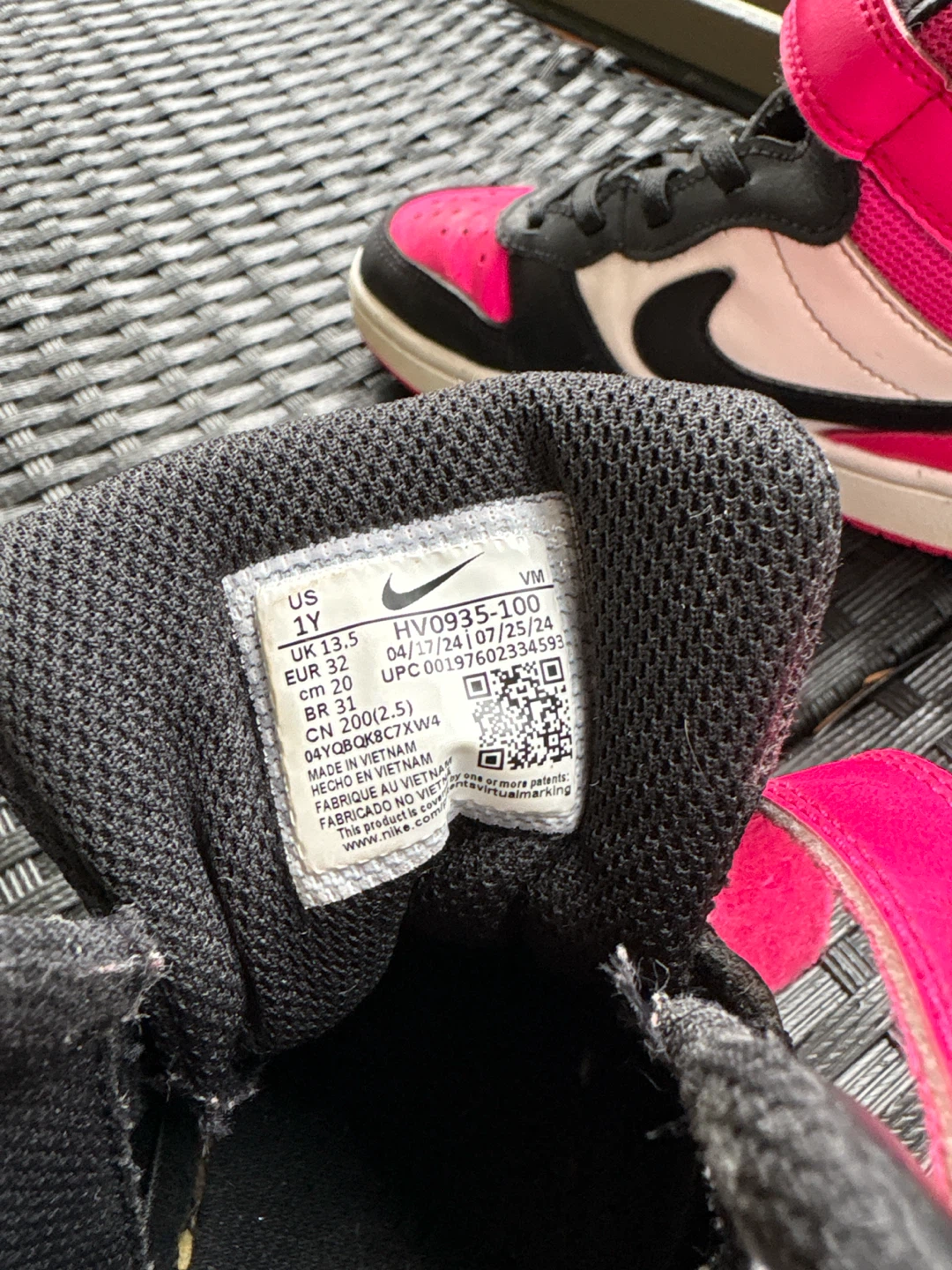 Kids Nike High-Top Sneakers - Pink and Black - Size 1Y - photo 5