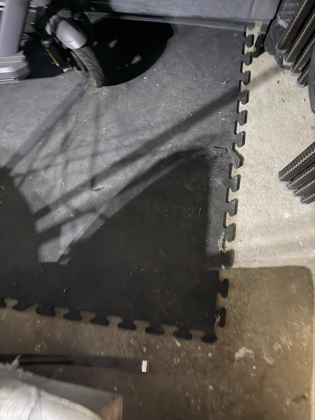 Gym rubber interlocking floor tiles - photo 3