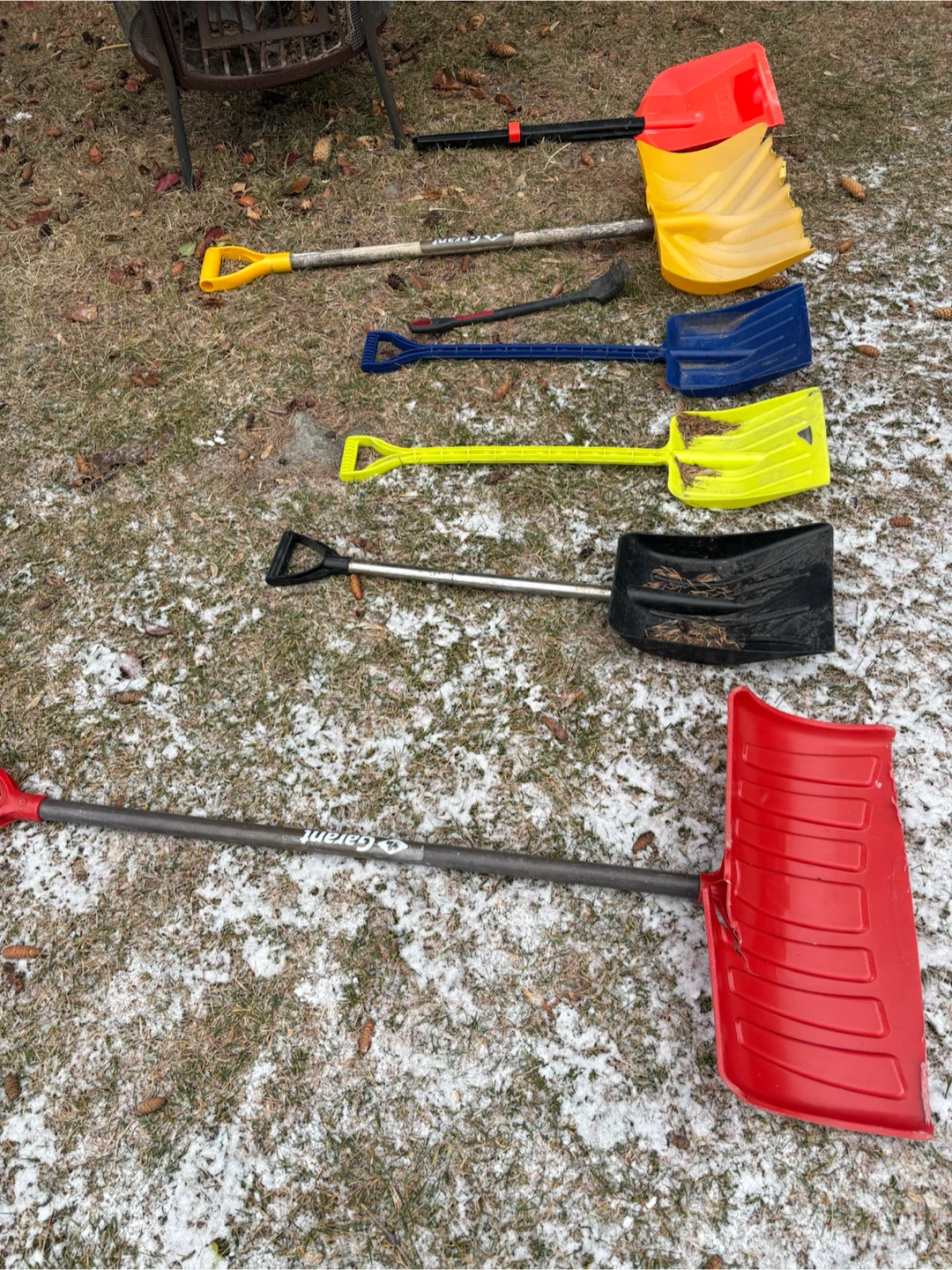 Snow Shovels and Garden Tools - photo 4