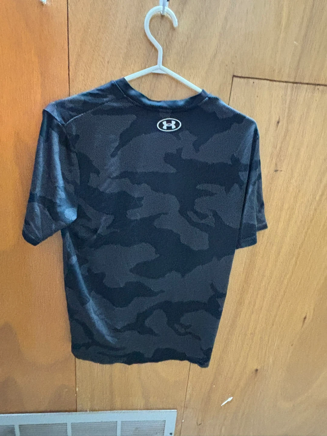 Under Armour V-Neck T-Shirt - photo 3