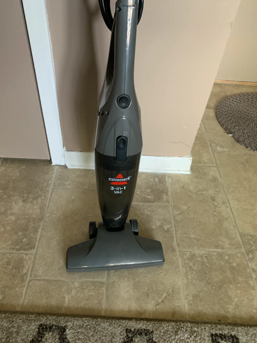 Bissell 3-in-1 Vacuum Cleaner - photo 2
