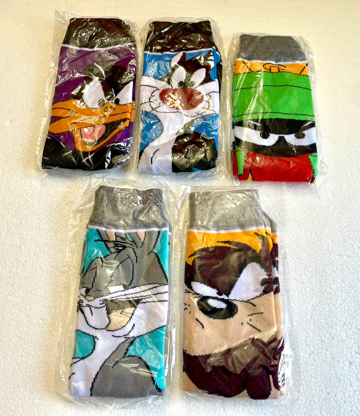5 Pair LOONEY TOONS Adult Socks Size 6-11